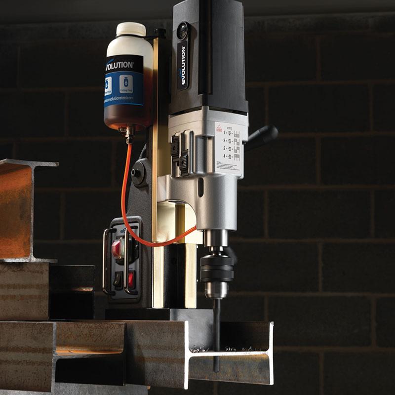 Perceuse ME7500 - perceuse puissante pour travaux de perçage intensifs, adaptée aux professionnels et aux ateliers